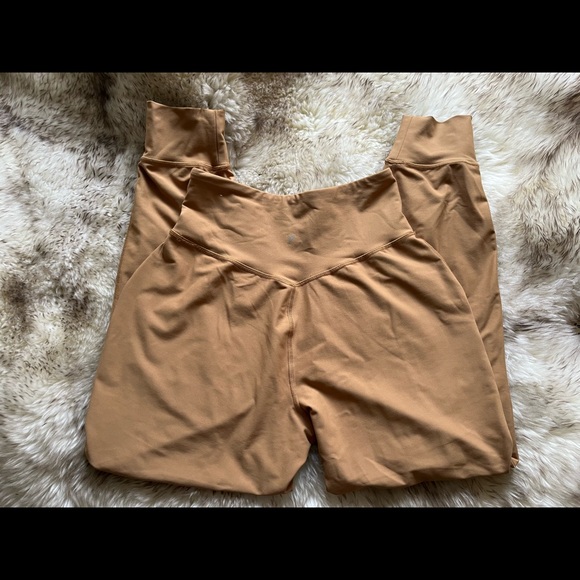 Old Navy Active high waisted powersoft 7/8 joggers size M (Yoga pants/leggings) - Picture 3 of 3
